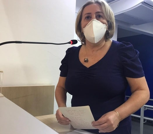 Vereadora propõe encaminhar denúncias sobre a zona azul para o Ministério Público